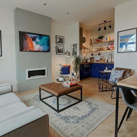 Spacious, Mid-Century 1 Bedroom Apartment Quedgeley Luaran gambar