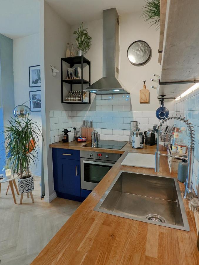 Spacious, Mid-Century 1 Bedroom Apartment Quedgeley Luaran gambar